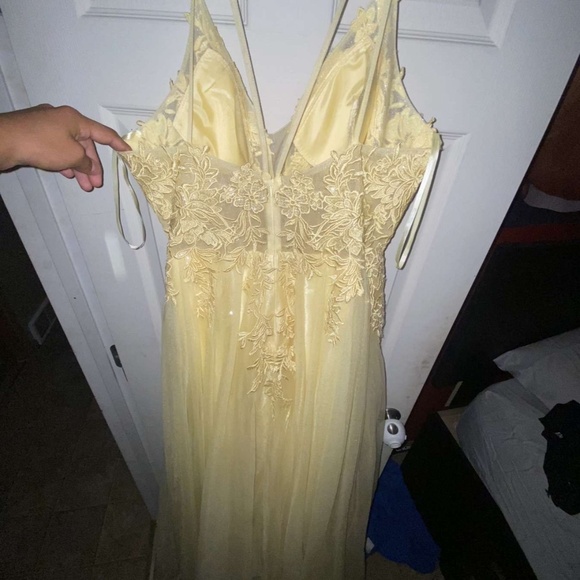 Graduation dress - Picture 4 of 4